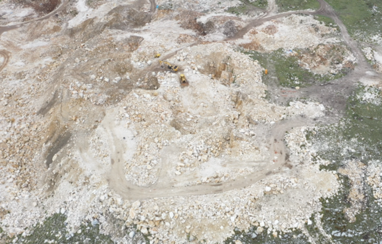 Venta de Fabrica y Cantera de Travertino / Escalla / Carbonato de Calcio (97%) – 123 hectareas en operacion