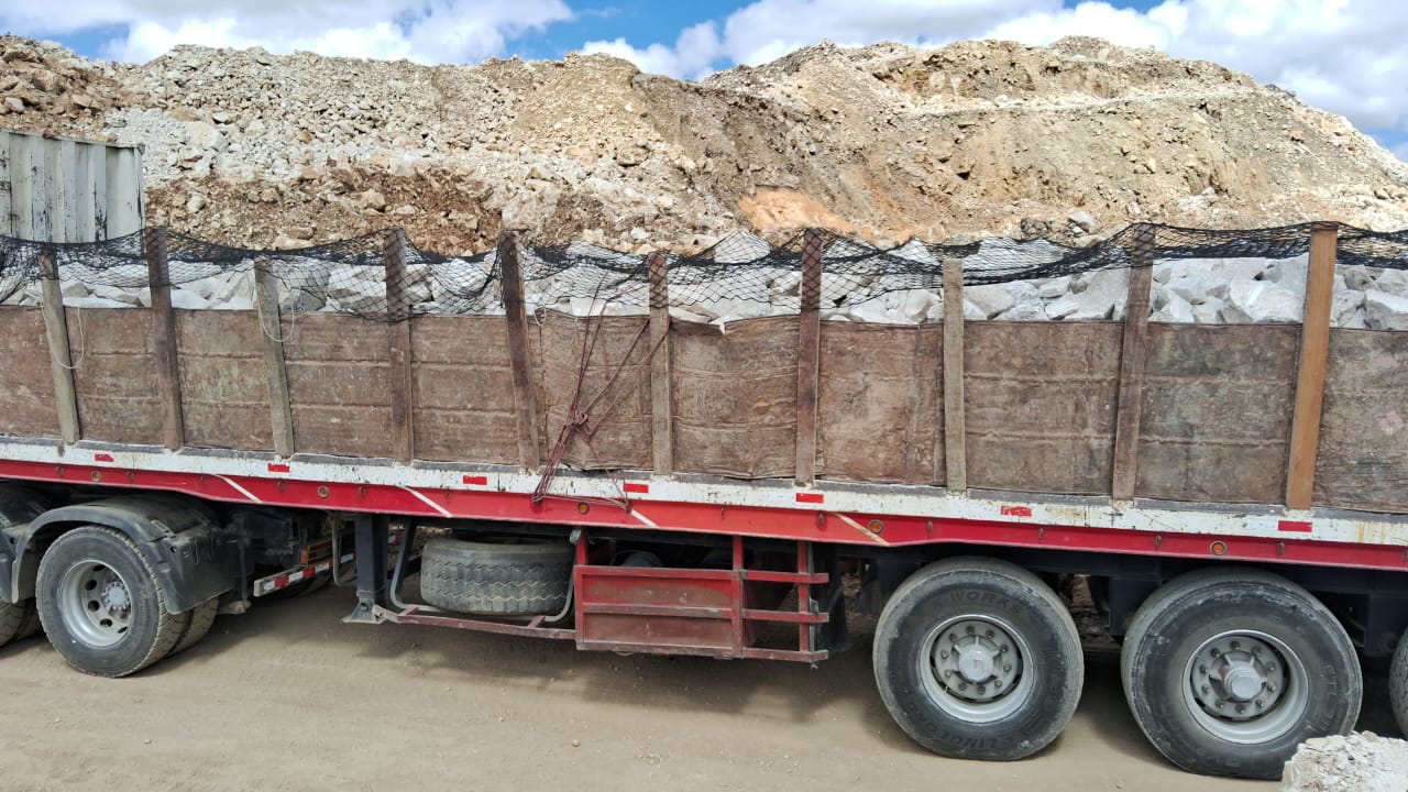 Venta de Escallas de Travertino Color Crema – Carbonato de Calcio + 97%